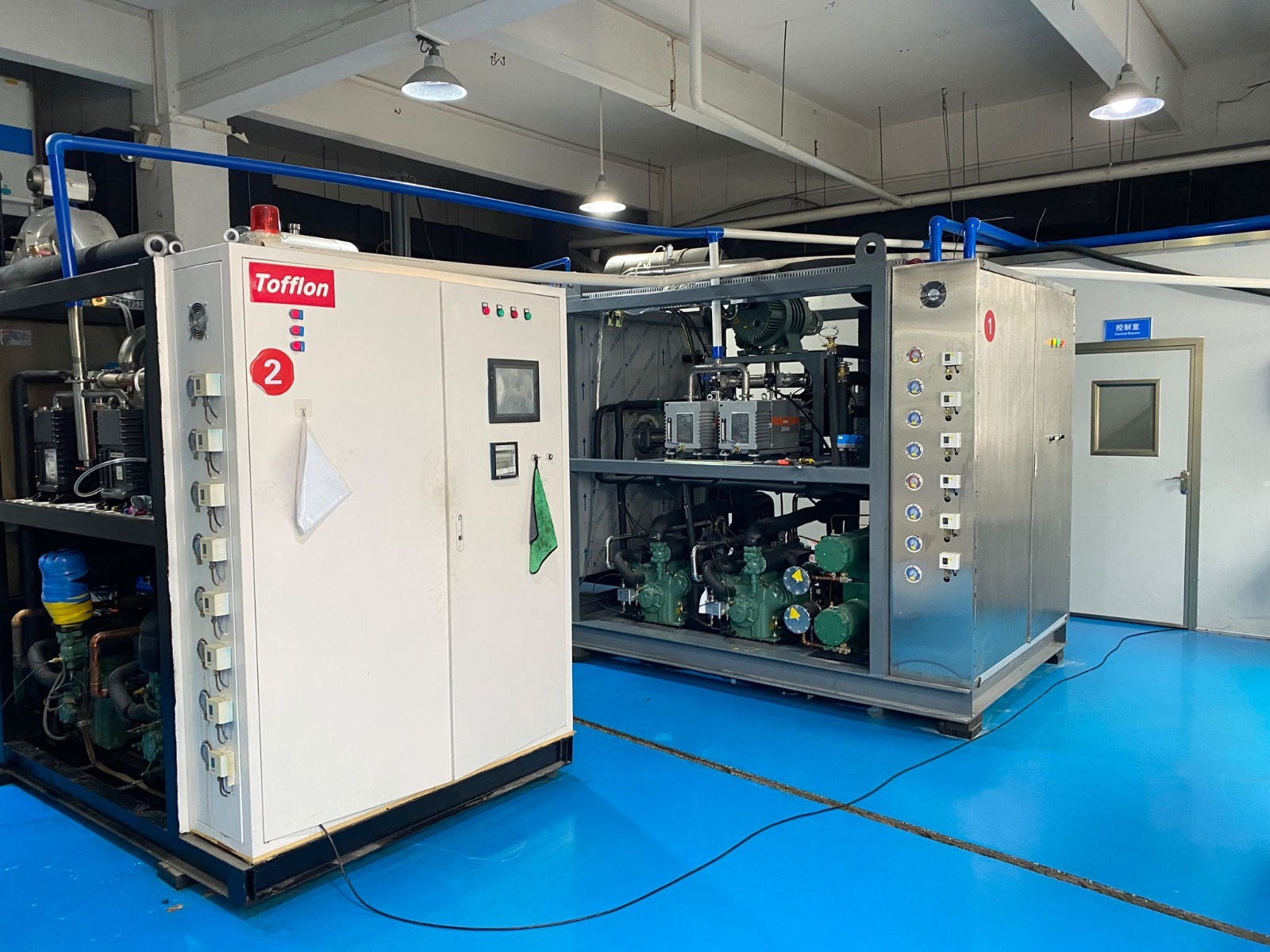 Industrial freeze-drying and process-control equipment inside the production facility